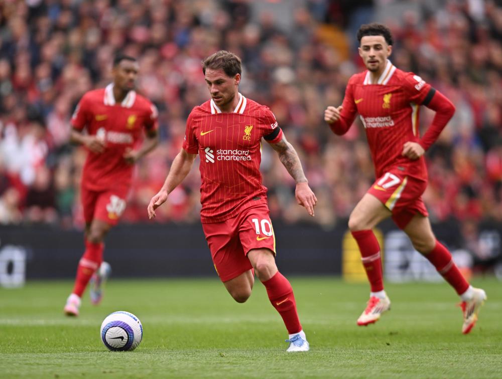 地将球捅过 地将球捅过